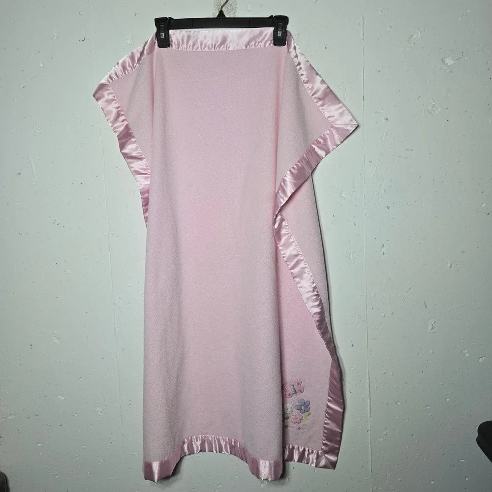 Carters Just One Year Pink Fleece  Satin Trim Baby Blanket Butterfly Security‎